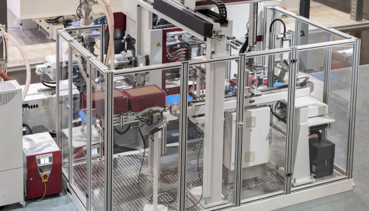 SmartPlus 90 with complex automation and digitization via Wittmann 4.0